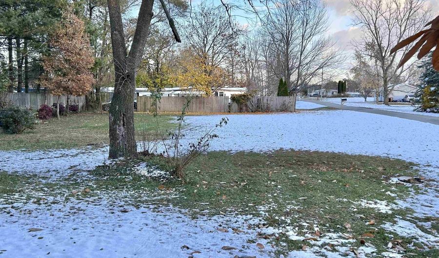 7489 Jefferson, Adrian, MI 49221 - 2 Beds, 1 Bath