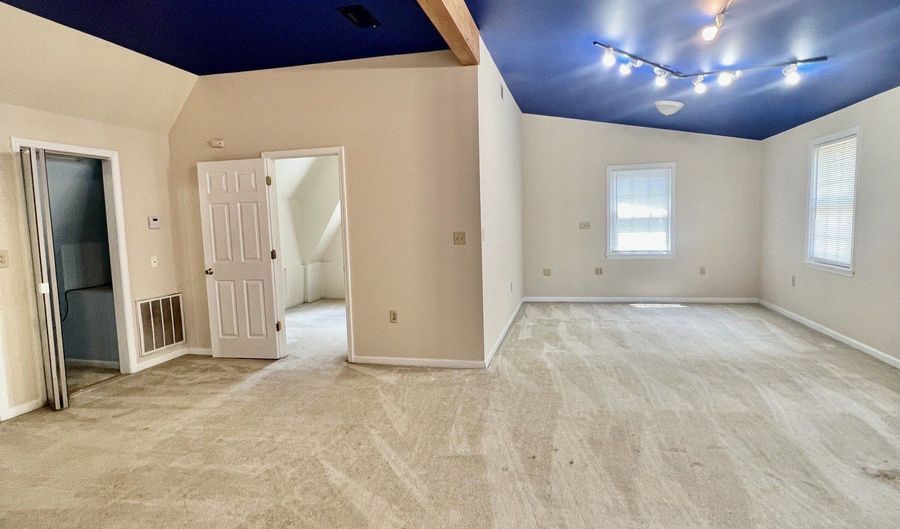 112 Cherry Ln, Athens, GA 30601 - 6 Beds, 3 Bath