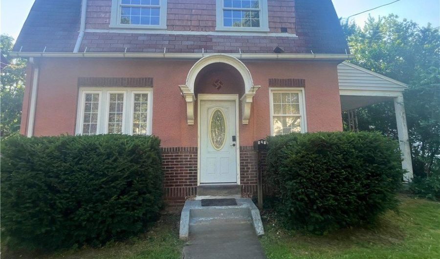 521 Brittain Rd, Akron, OH 44305 - 2 Beds, 1 Bath