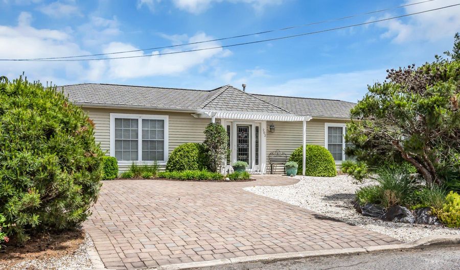 202 Newark Rd S, Barnegat, NJ 08005 - 3 Beds, 2 Bath