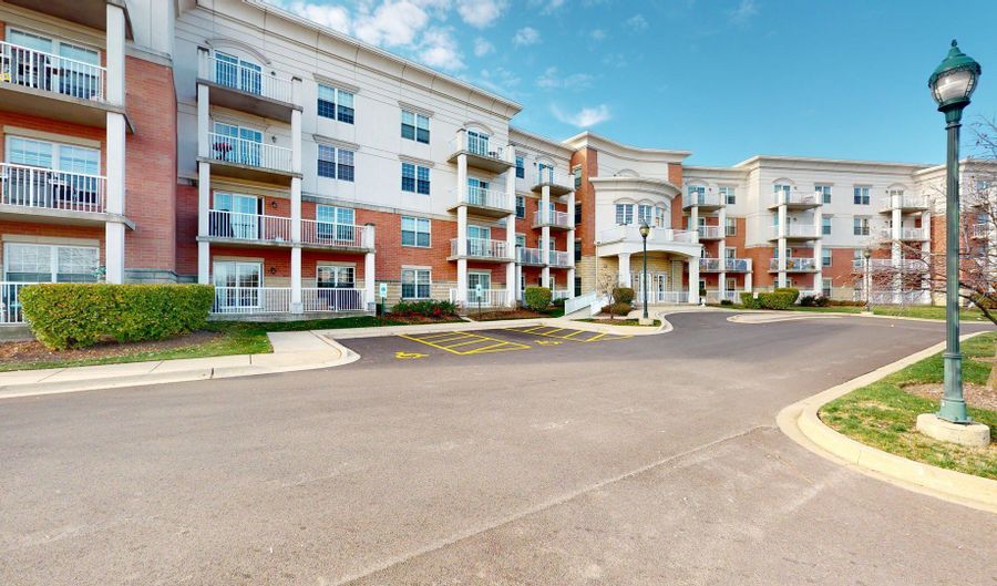 701 W Rand Rd 227, Arlington Heights, IL 60004 - 2 Beds, 2 Bath