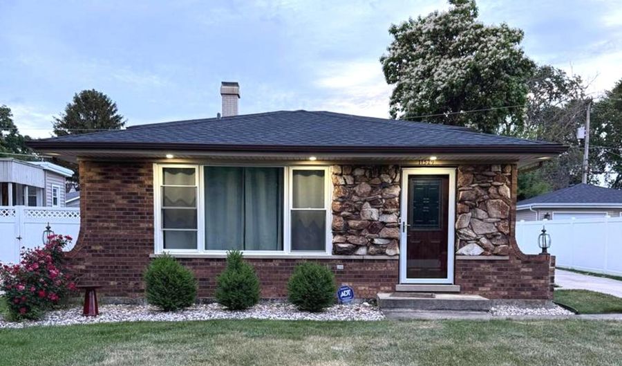 11529 S Laramie Ave, Alsip, IL 60803 - 3 Beds, 2 Bath