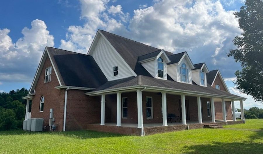 9 Village View Dr, Barboursville, WV 25504 - 6 Beds, 6 Bath