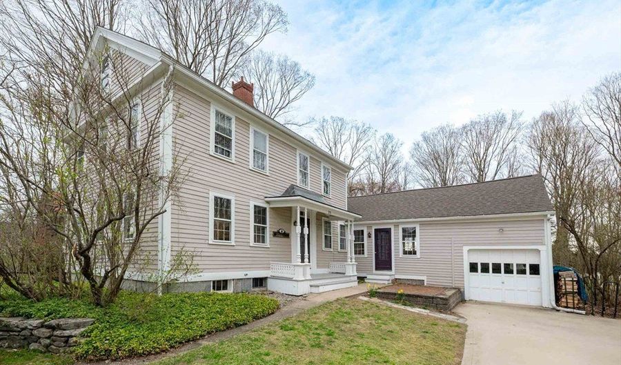 25 S Main St, Belchertown, MA 01007 - 5 Beds, 3 Bath