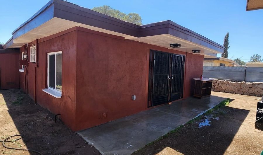 10263 CALCUTTA Dr, Socorro, TX 79927 - 3 Beds, 2 Bath