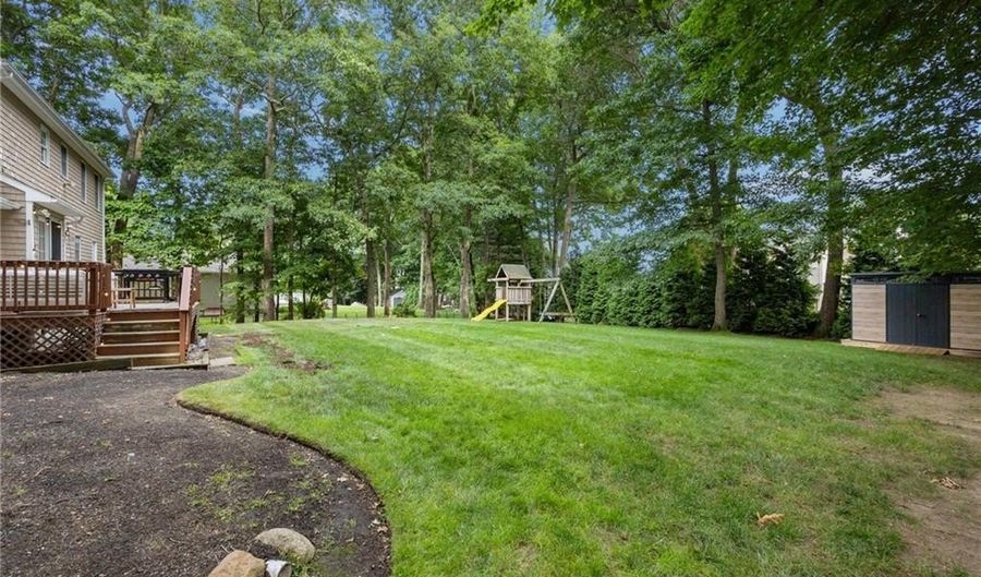 194 Council Rock Rd, Cranston, RI 02921 - 4 Beds, 4 Bath