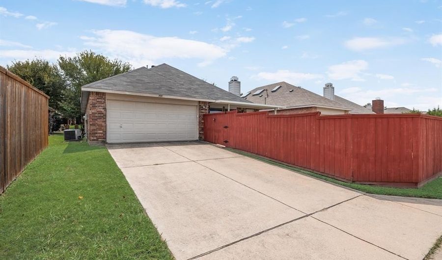 1408 Heather Brook Dr, Allen, TX 75002 - 3 Beds, 2 Bath