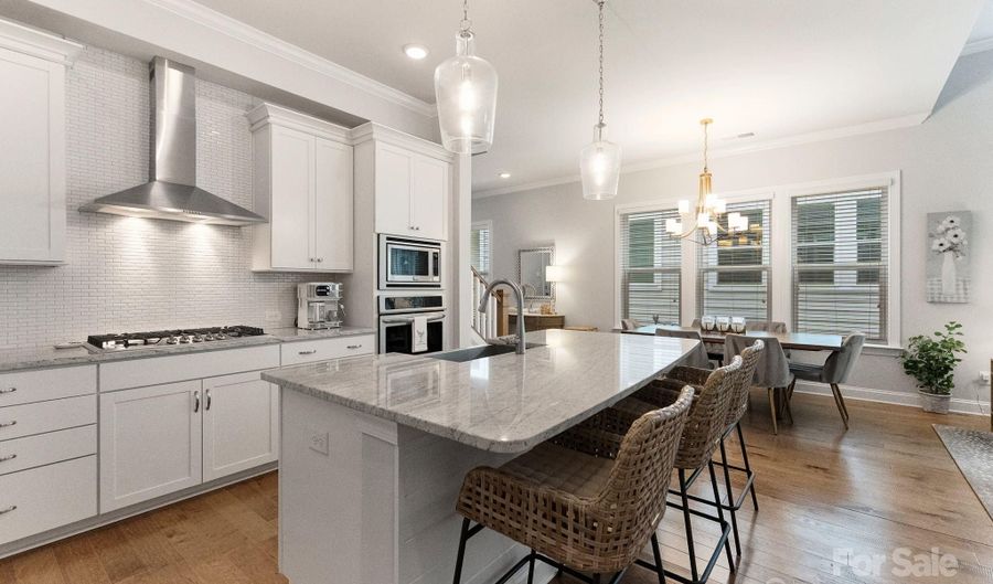 521 Belton St, Charlotte, NC 28209 - 4 Beds, 4 Bath