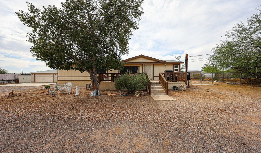 880 E 4TH Ave, Apache Junction, AZ 85119 - 3 Beds, 2 Bath
