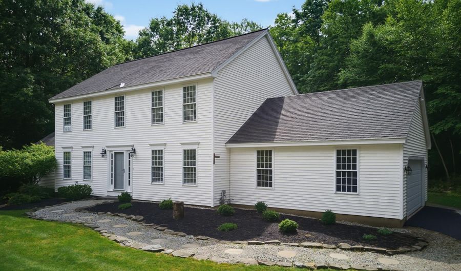 4 Hampshire Hills Dr, Bow, NH 03304 - 4 Beds, 4 Bath