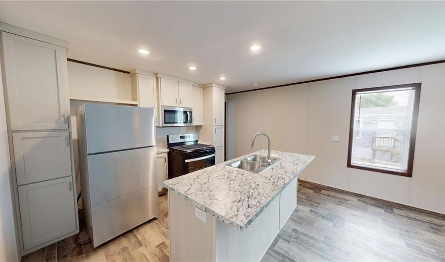 2302 Milton Ave Lot 28, Albert Lea, MN 56007 - 3 Beds, 2 Bath