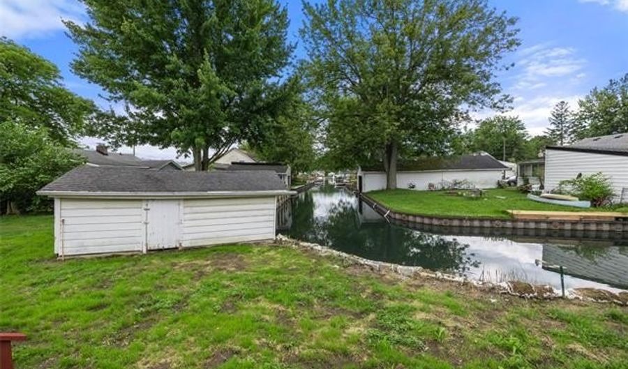 701 Pointe Tremble Rd, Algonac, MI 48001 - 3 Beds, 2 Bath