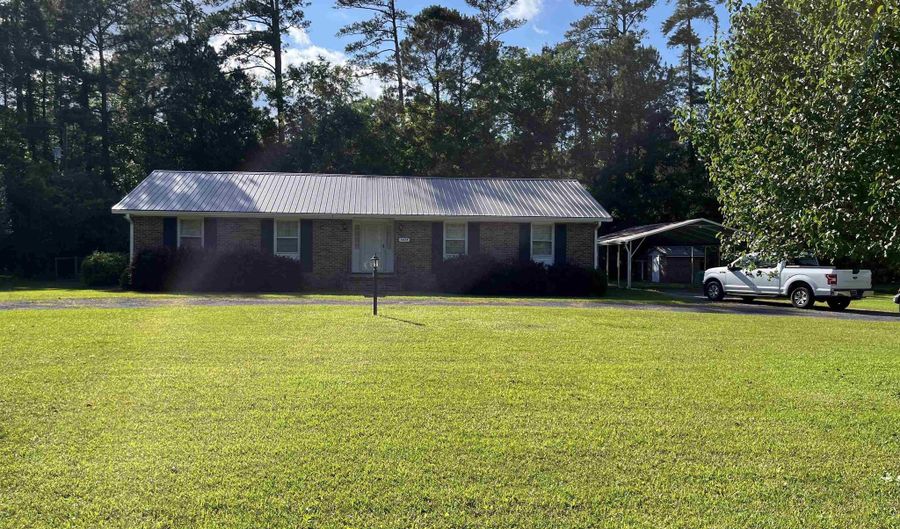 9835 Countyline Rd, Hemingway, SC 29554 - 3 Beds, 2 Bath