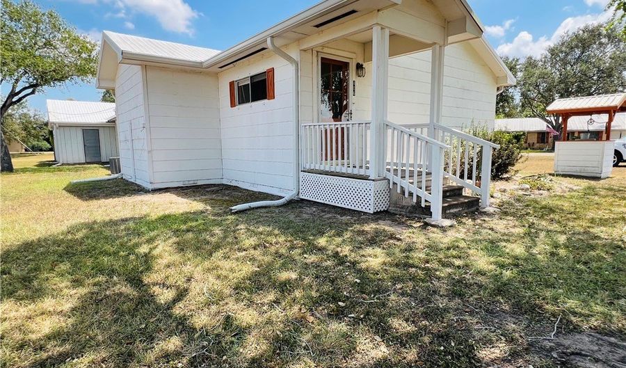 406 Fred Ave, Agua Dulce, TX 78330 - 3 Beds, 2 Bath