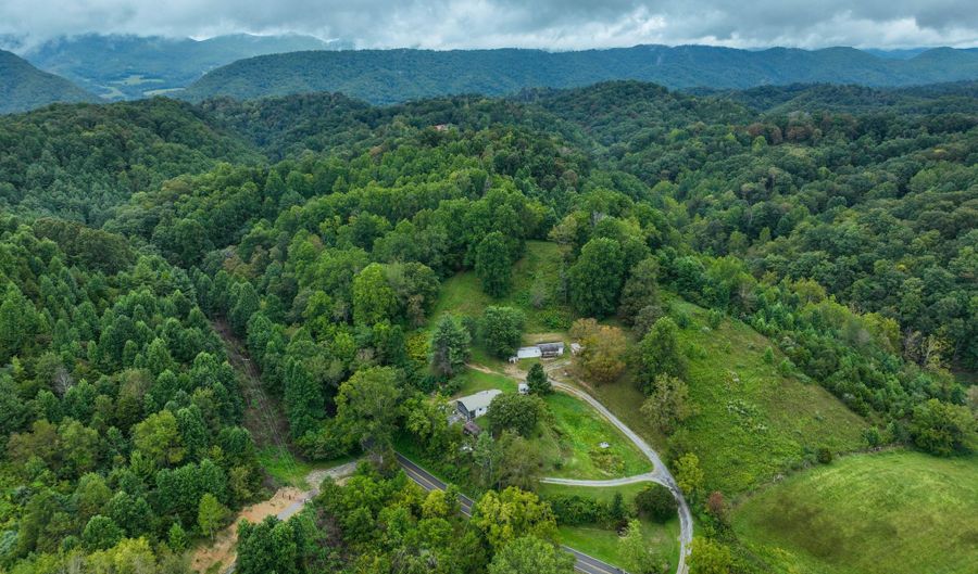 10103 Hayters Gap Rd, Abingdon, VA 24210 - 3 Beds, 1 Bath