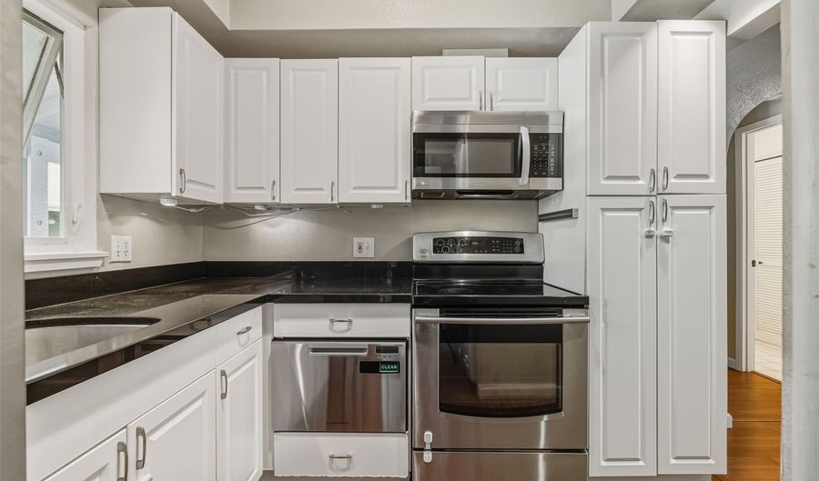 355 Aoloa St L202, Kailua, HI 96734 - 2 Beds, 2 Bath