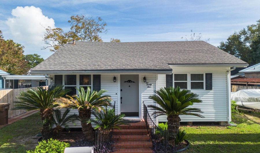 224 Querens Ave, Biloxi, MS 39530 - 3 Beds, 2 Bath