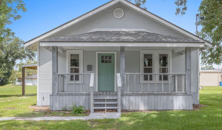 610 Decker St, Jennings, LA 70546 - 3 Beds, 2 Bath