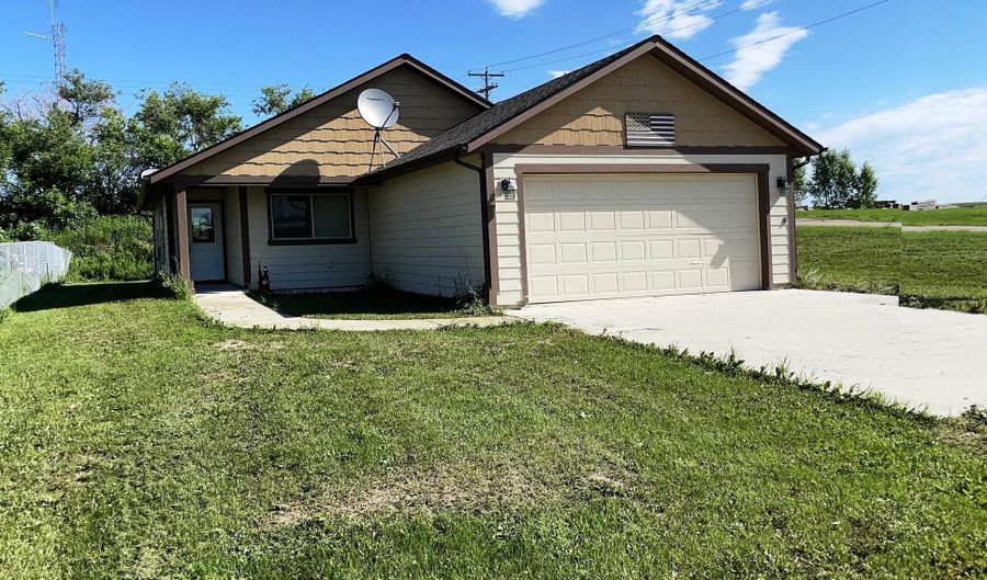 200 W 5th Ave, Powers Lake, ND 58773 - 3 Beds, 2 Bath