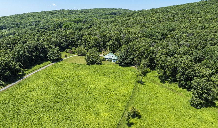 3778 Ny-82, Ancramdale, NY 12503 - 3 Beds, 4 Bath