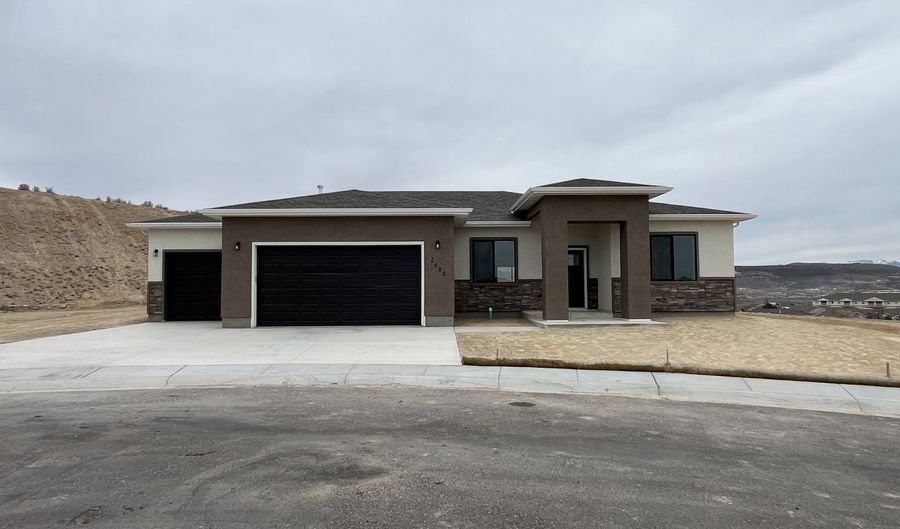 4451 York Blvd, Elko, NV 89801 - 4 Beds, 3 Bath