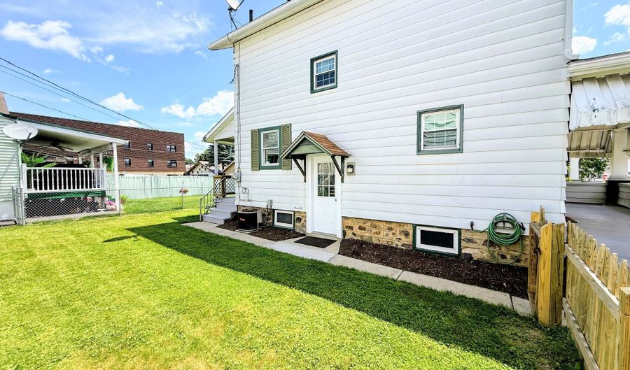 934 28th St, Altoona, PA 16601 - 3 Beds, 1 Bath