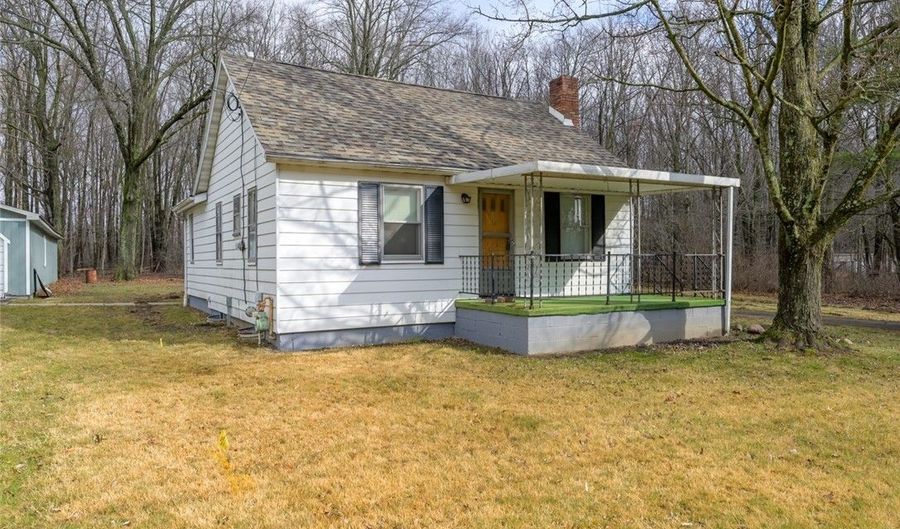 3986 Crum Rd, Youngstown, OH 44515 - 2 Beds, 1 Bath