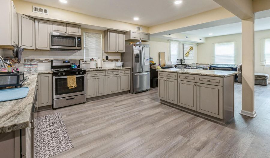 1603 Berkeley Ave, Beachwood, NJ 08722 - 4 Beds, 2 Bath