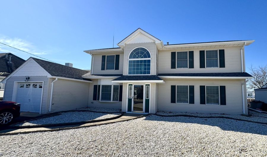 219 Newark Rd S, Barnegat, NJ 08005 - 6 Beds, 3 Bath