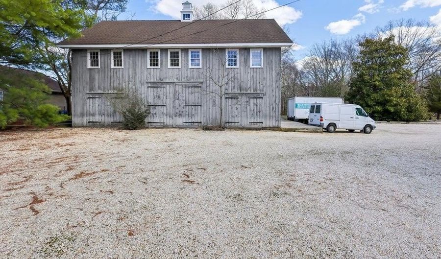 408 N MAIN St, Barnegat, NJ 08005 - 5 Beds, 3 Bath