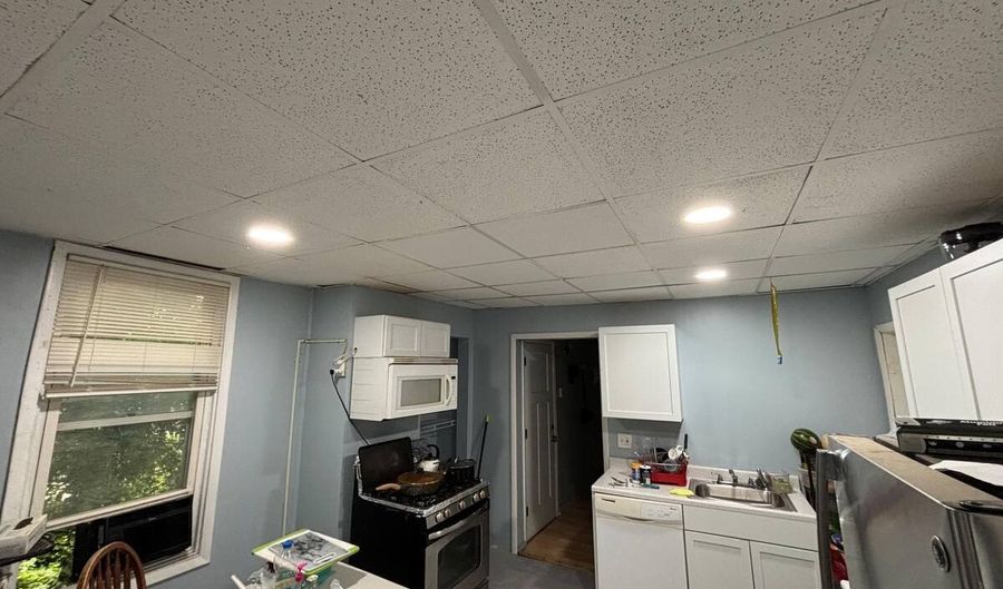 544 Washington Ave, Albany, NY 12203 - 6 Beds, 3 Bath
