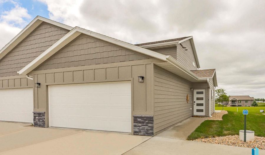 23744 461st A Ave #4, Wentworth, SD 57075 - 3 Beds, 2 Bath