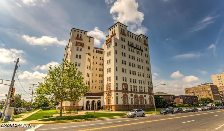 400 Deal Lake Dr 8F, Asbury Park, NJ 07712 - 2 Beds, 2 Bath