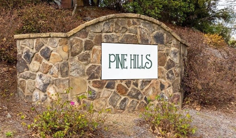 1333 Victor Rd NE, Atlanta, GA 30324 - 3 Beds, 2 Bath