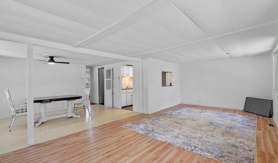 204 N Missouri St, Archie, MO 64725 - 2 Beds, 1 Bath