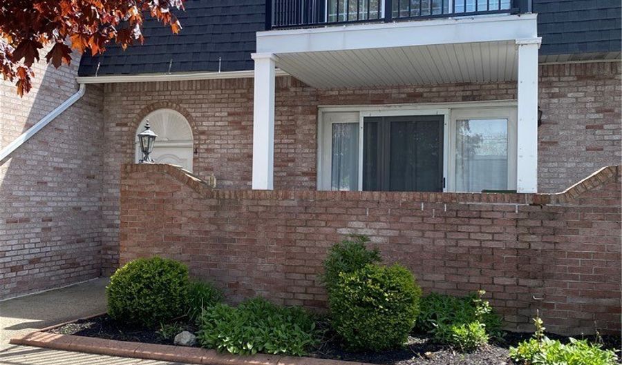 4585 Chestnut Ridge Rd 4, Amherst, NY 14228 - 2 Beds, 2 Bath