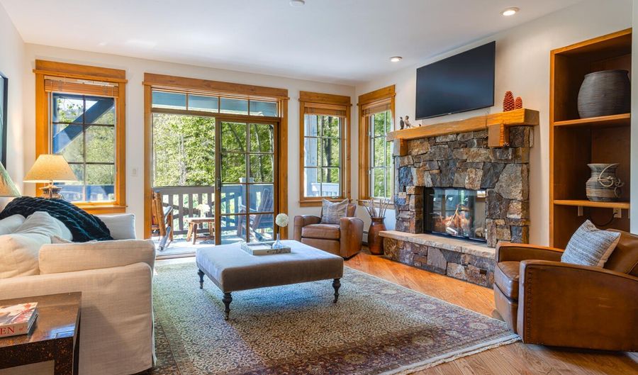 1087 Bachelor Ridge Rd 203, Avon, CO 81620 - 3 Beds, 4 Bath