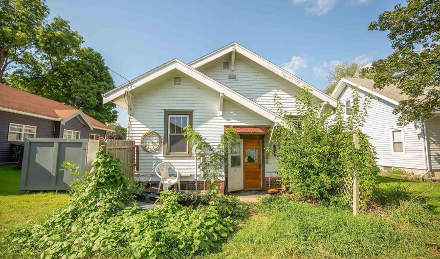 608 E Elm St, Algona, IA 50511 - 2 Beds, 1 Bath