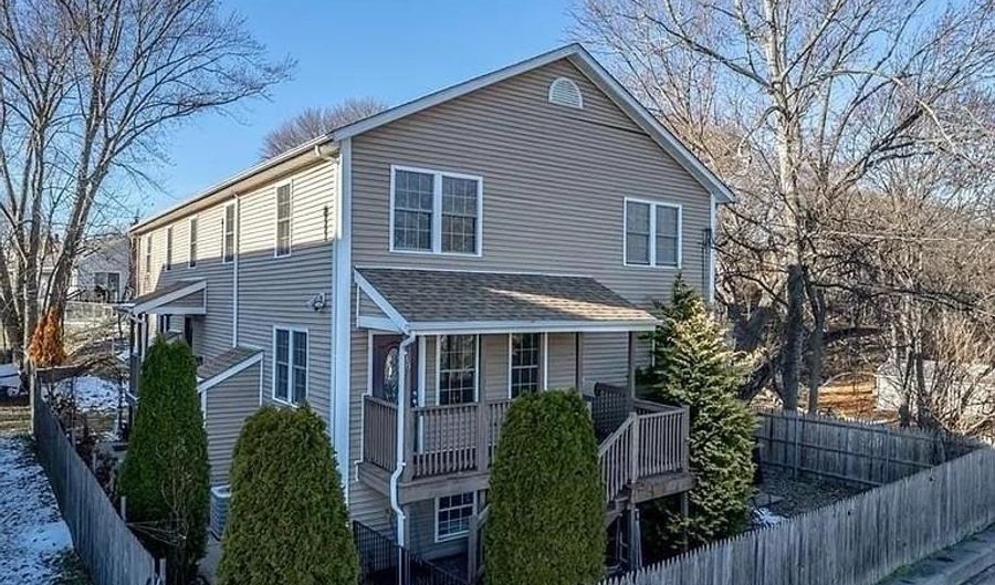 18 Calef St, Cranston, RI 02920 - 4 Beds, 4 Bath