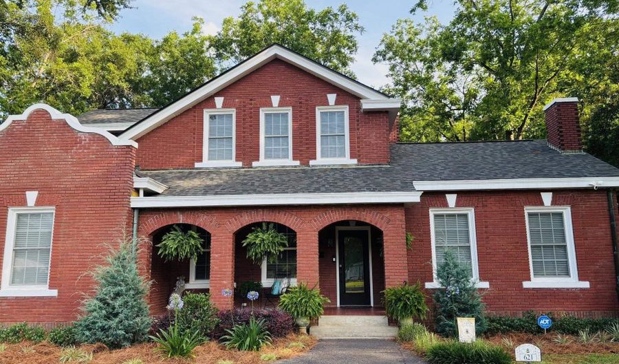 621 CHURCH St, Andalusia, AL 36420 - 4 Beds, 3 Bath