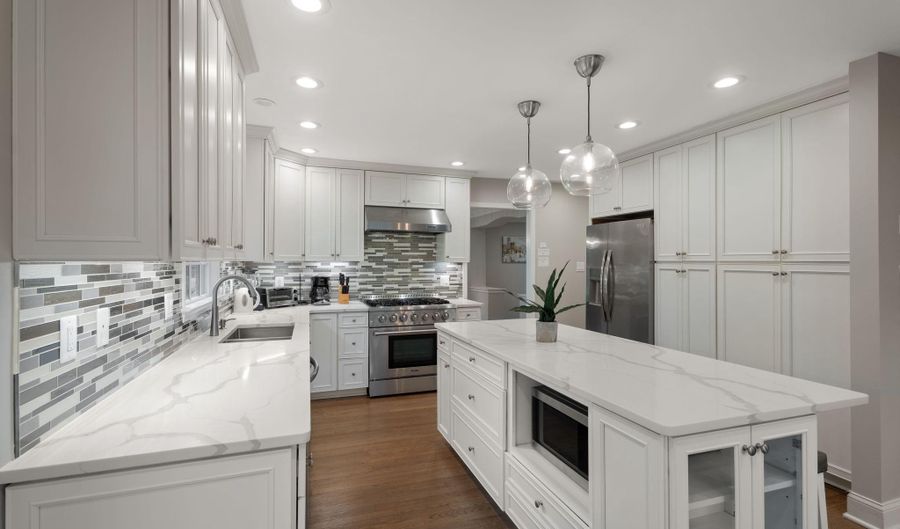 3436 HOLLY Rd, Annandale, VA 22003 - 7 Beds, 7 Bath
