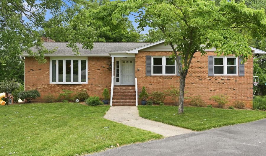 1848 CARRIAGE Dr, Annapolis, MD 21401 - 4 Beds, 3 Bath