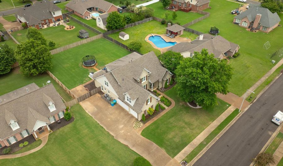 12262 KATHLEEN, Arlington, TN 38002 - 5 Beds, 4 Bath