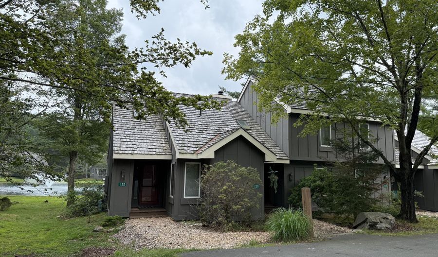 120 Snow Ridge Circle Cir, Blakeslee, PA 18610 - 2 Beds, 3 Bath