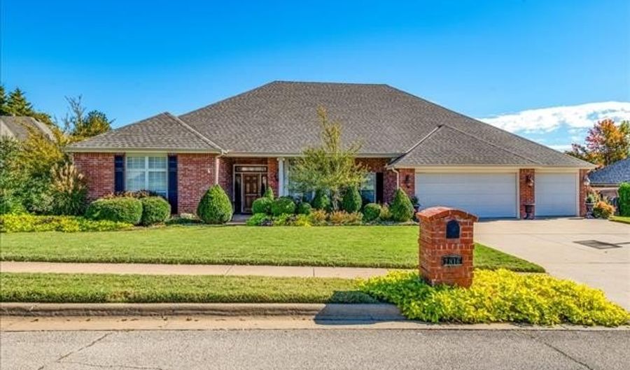 2816 Roanoke Ridge Rd, Bartlesville, OK 74006 - 4 Beds, 3 Bath