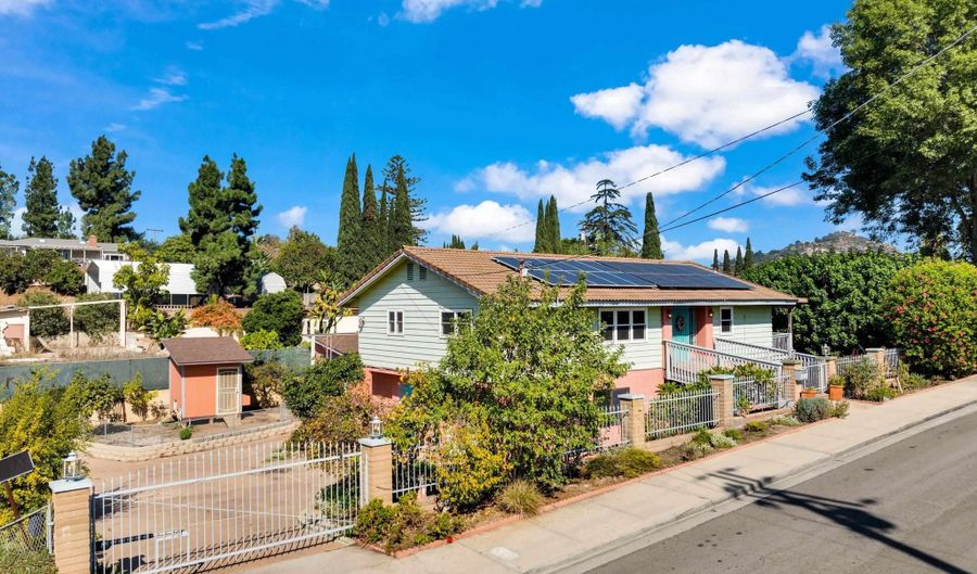 8686 Echo Dr, La Mesa, CA 91941 - 4 Beds, 3 Bath