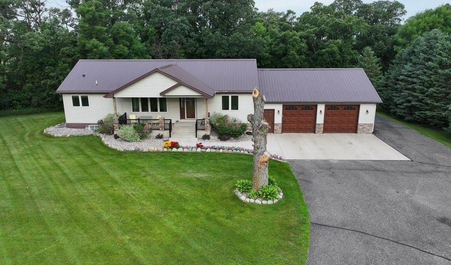 4700 Rural Oaks Dr SE, Alexandria, MN 56308 - 4 Beds, 3 Bath