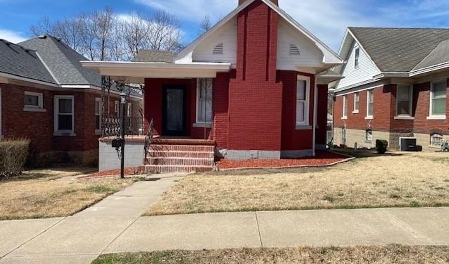 309 N 12th St, Atchison, KS 66002 - 2 Beds, 2 Bath