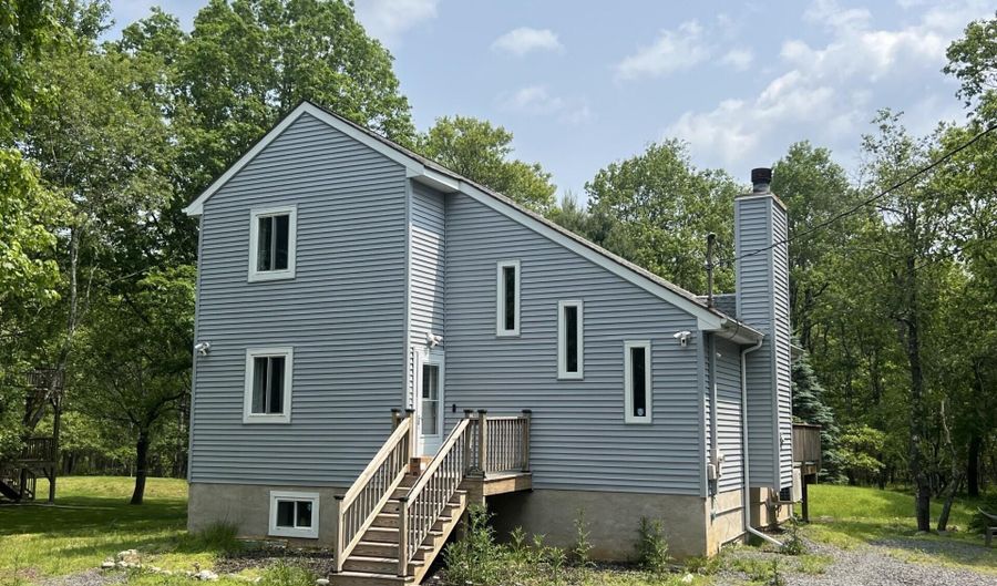 62 Whitman Ln, Albrightsville, PA 18210 - 3 Beds, 2 Bath