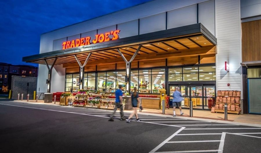 44655 PROVINCETOWN Dr, Ashburn, VA 20147 - 5 Beds, 5 Bath